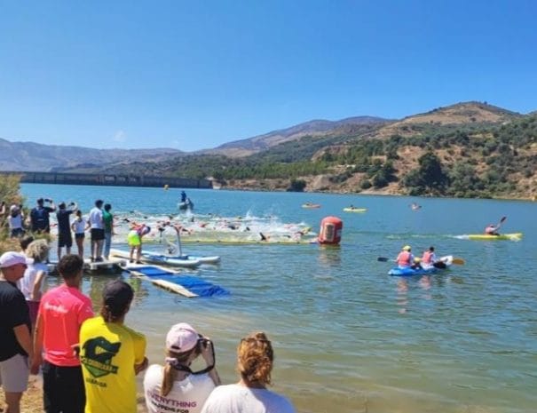 Qué hacer en el Valle de Lecrín Circuito nado Béznar